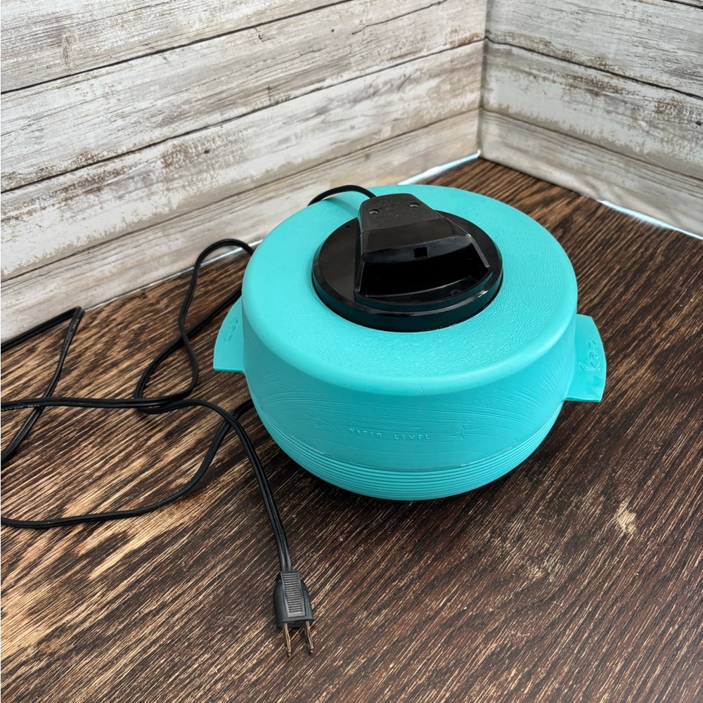 Compact vintage Kaz humidifier